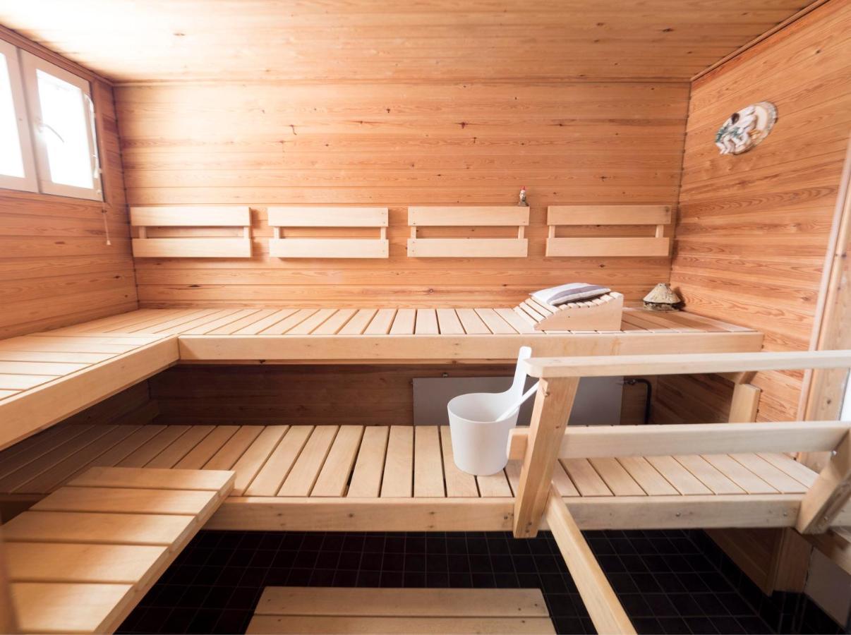 Hébergement de vacances Moonlight House Large With Sauna And Free Parking