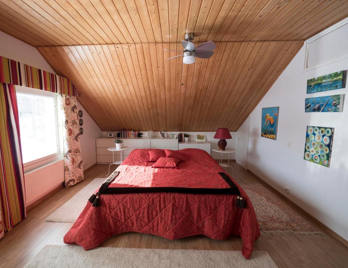Hébergement de vacances Moonlight House Large With Sauna And Free Parking