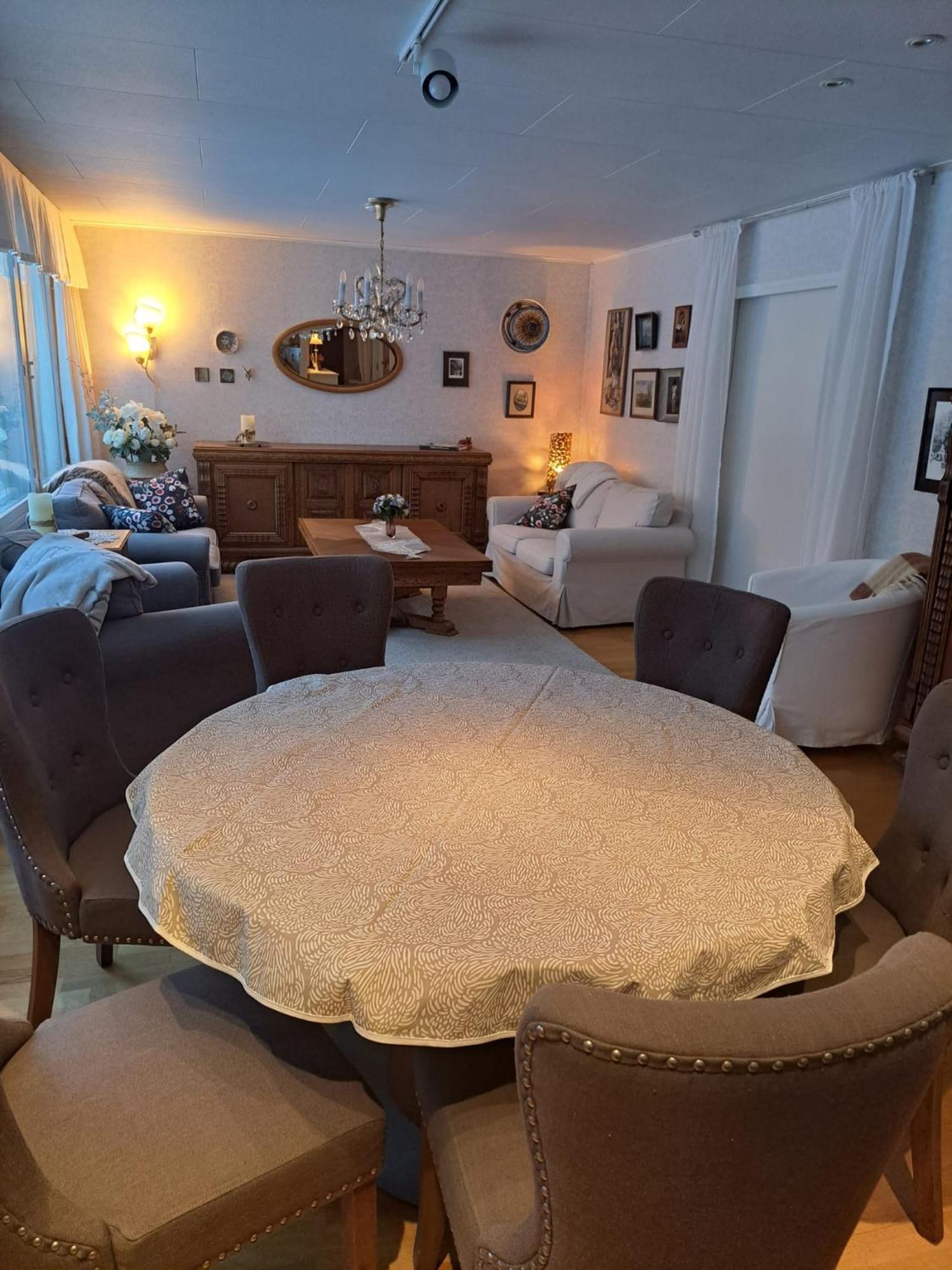 Hébergement de vacances Moonlight House Large With Sauna And Free Parking